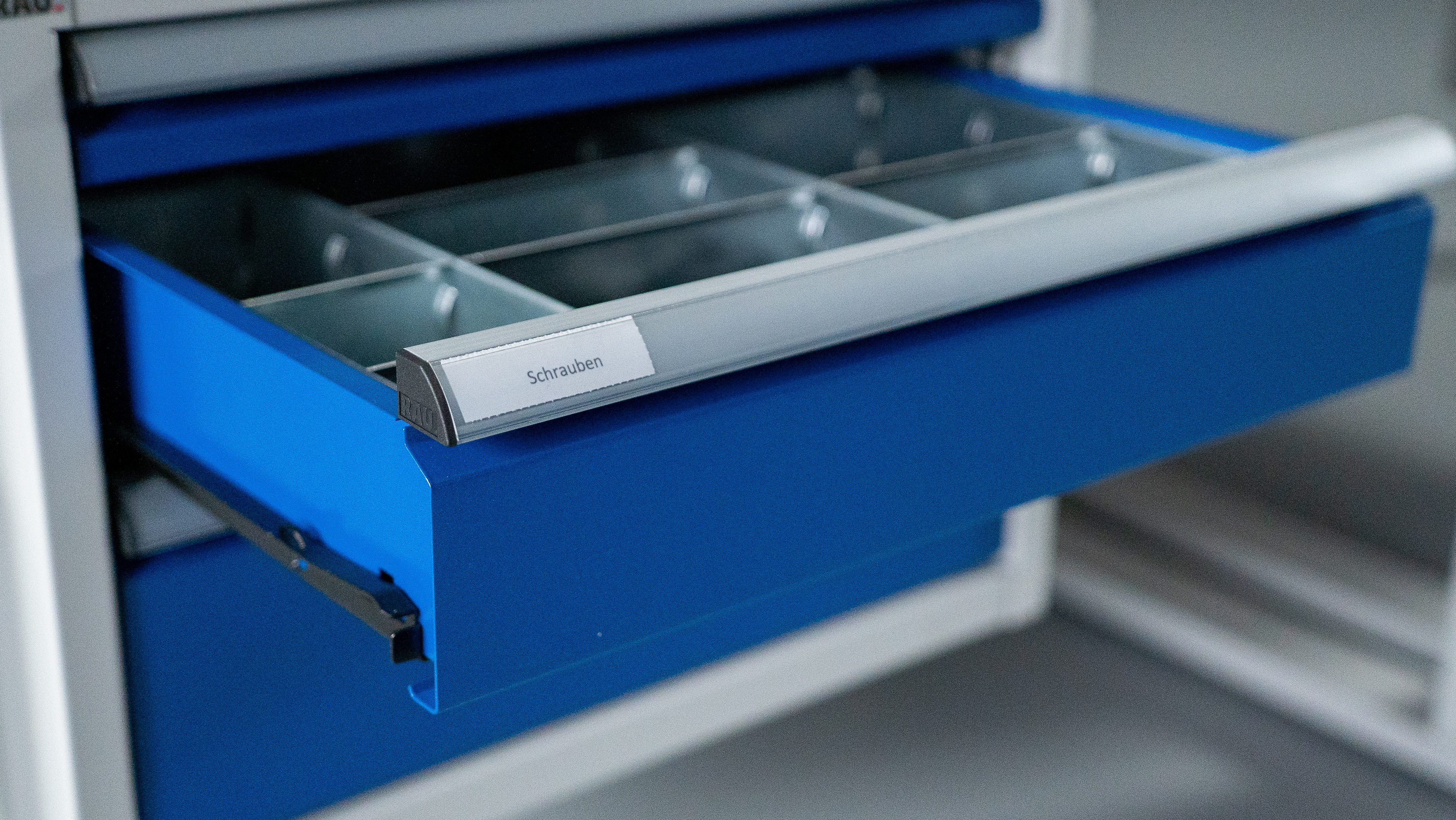Schublade mit Teilauszug.jpg